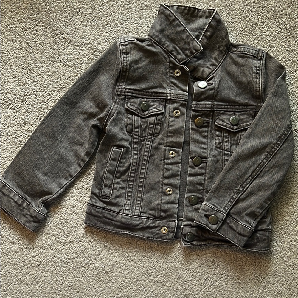Stylish Gray Kids Denim Jacket
Size: 3T